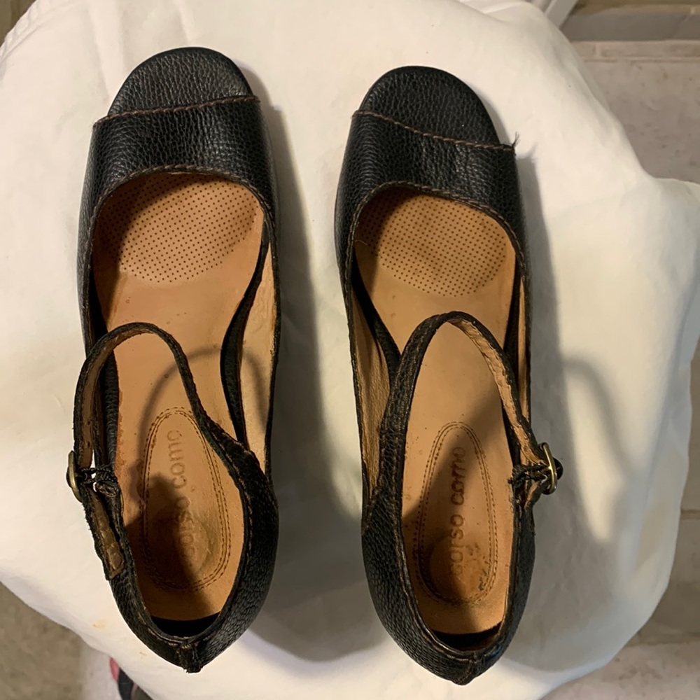 Open toe, black leather, narrow strap, 2.5” leather-wrap heel. Stitch detail. 8